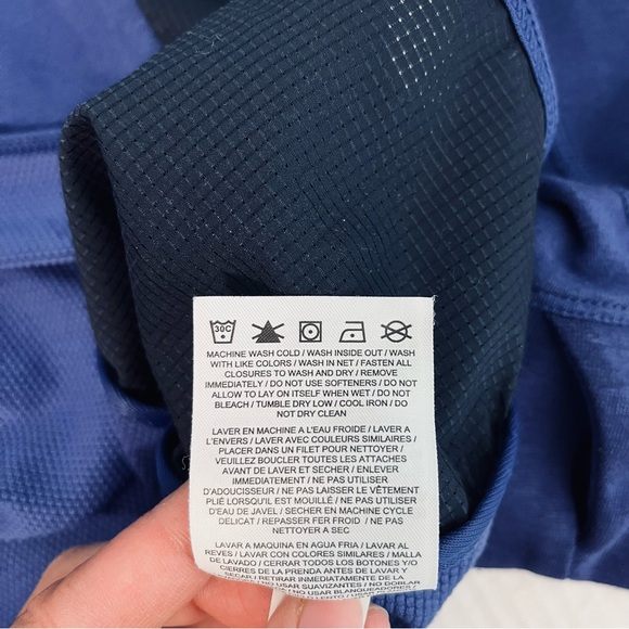 Nike Running Women M Dri-Fit Hooded Half-Zip LS Shirt Pullover Blue Lightweight - Picture 13 of 16